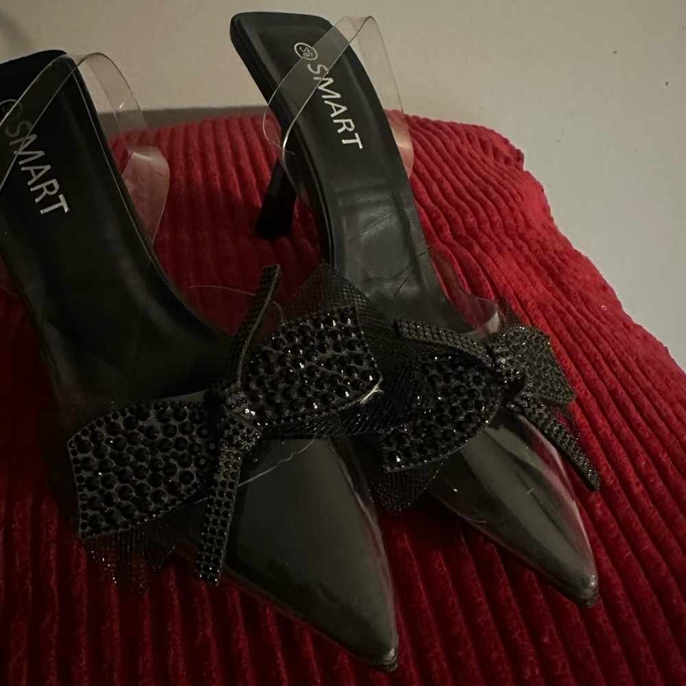 Black Women's Heels with Bow Detail